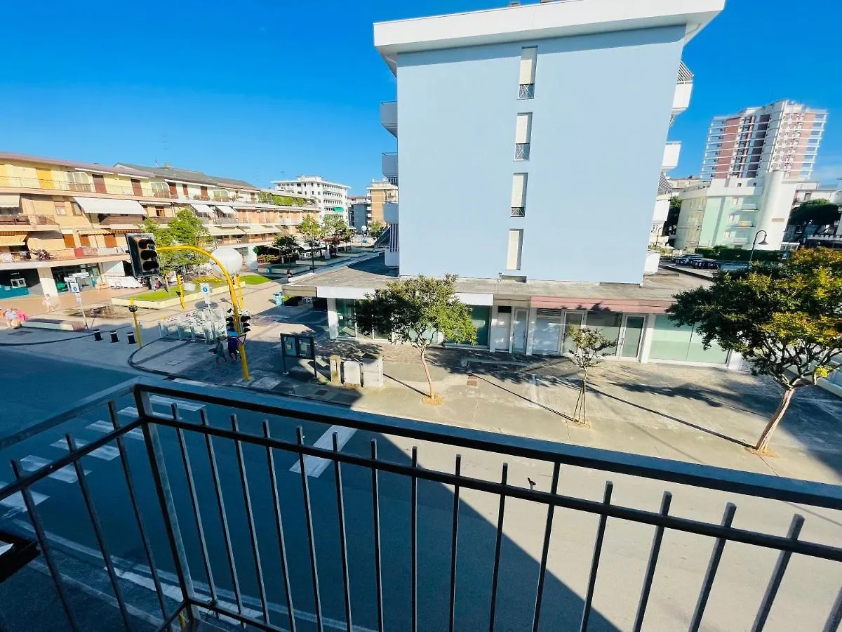 Family Apartment Piazza Milano - Jesolo Lido di Jesolo