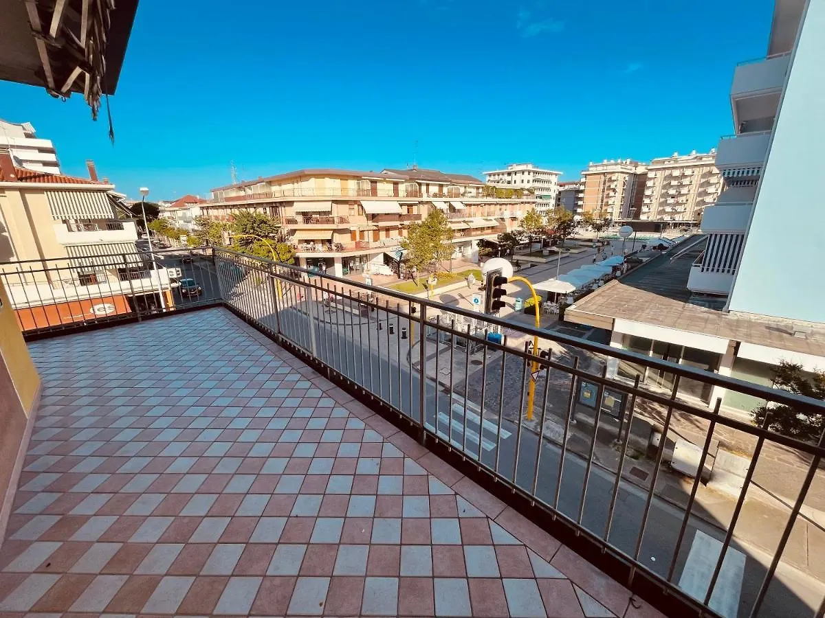 Family Apartment Piazza Milano - Jesolo